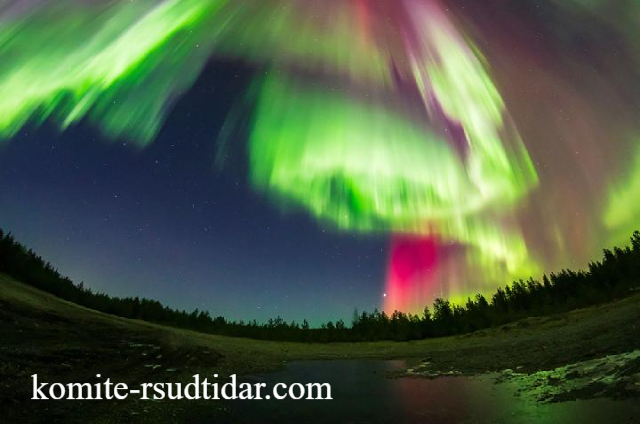 Pemandangan Aurora Terindah di Dunia